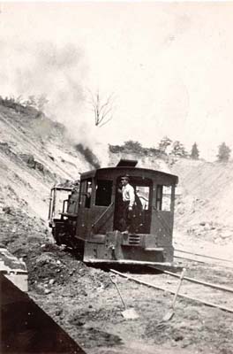 An early sandminer, Peter Fasano, early 1900�s