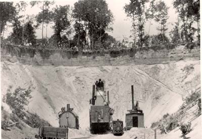 Cliffs reached heights of 200 in some places, revealing sections of glacial delta. Kings Pit, Hempstead Harbor, N.Y., 1910