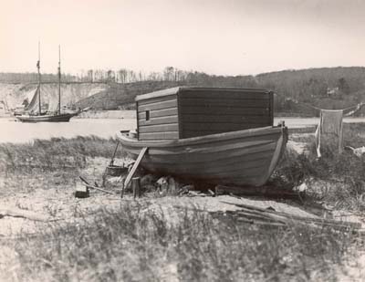Squatters quarters, West Shore Road, Port Washington, N.Y., c. 1910