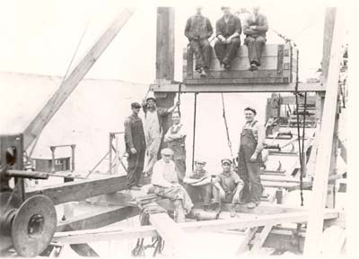 Building the Northport conveyor belt, N.Y., 1940�s