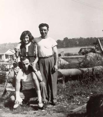 Nancy Deriu Palen and family near home in sandbanks, 1940�s
