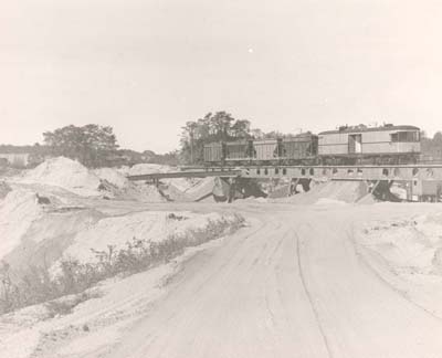Standard gauge rail operation at the sandbanks, 1952