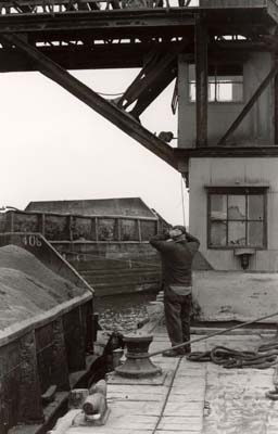 Waiting for action, 1979